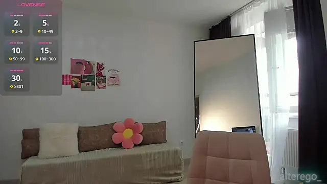 Snapshot of _cometoseeme_ chatting on 8, 8, 2026 cometoseeme online show from 8, 8, 2026