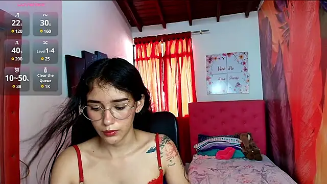 Snapshot of miley_blue_ chatting on 6, 12, 2024 miley blue  online show from 6, 12, 2024