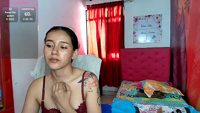 Snapshot of miley_blue_ chatting on 21, 10, 2025 miley blue  online show from 21, 10, 2025