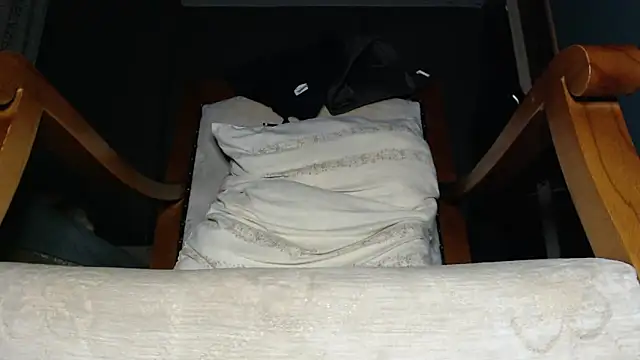 hardbigcock16 online show from 25, 2, 2026