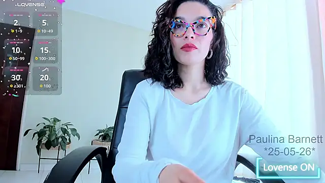 Snapshot of paulinabarnett- chatting on 25, 5, 2026 paulinabarnett- online show from 25, 5, 2026