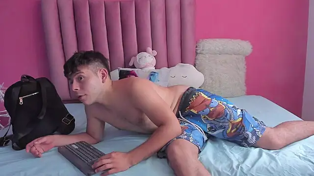 Snapshot of JustiinJazmin chatting on 13, 1, 2025 JustiinJazmin online show from 13, 1, 2025