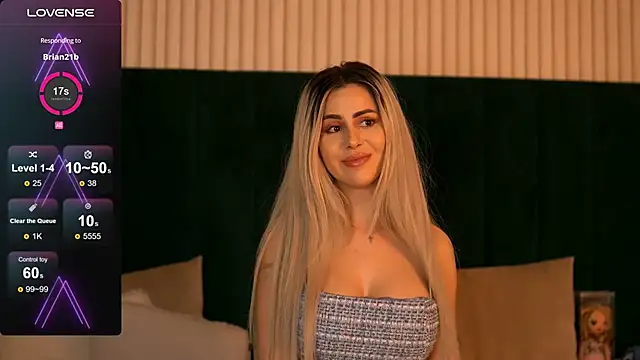 Snapshot of Kylie_Benton chatting on 8, 3, 2025 Kylie Benton online show from 8, 3, 2025