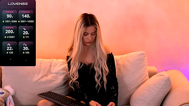 Snapshot of Kylie_Benton chatting on 18, 9, 2025 Kylie Benton online show from 18, 9, 2025