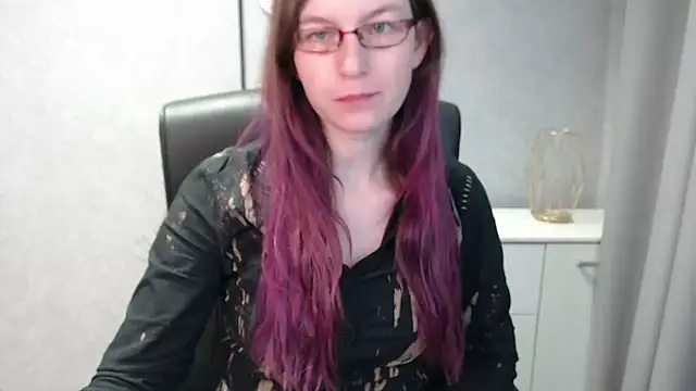 emmaxDelight online show from 1, 2, 2025