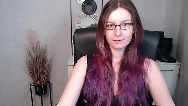 emmaxDelight online show from 26, 2, 2025