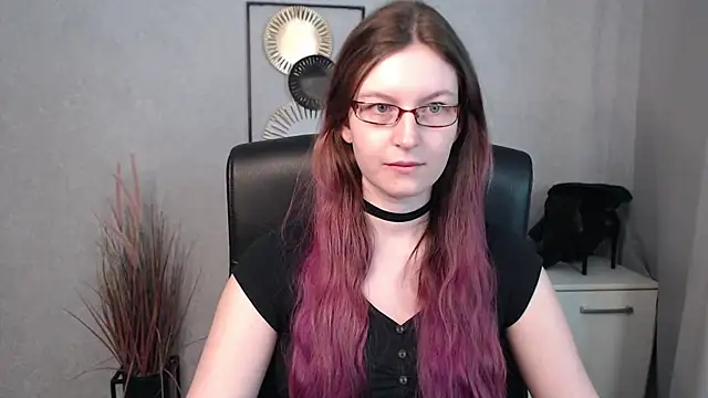 emmaxDelight online show from 18, 3, 2025