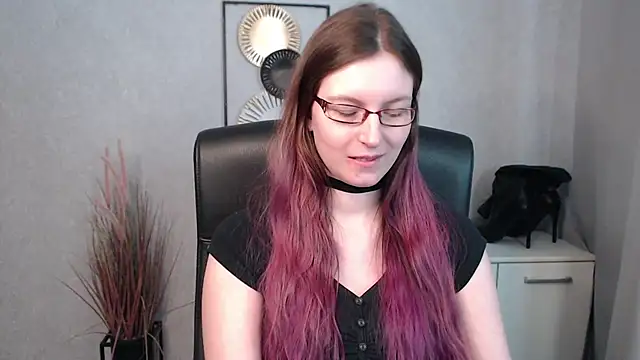 emmaxDelight online show from 18, 3, 2025