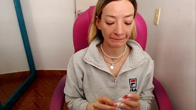 zoe jones13 online show from 24, 7, 2026