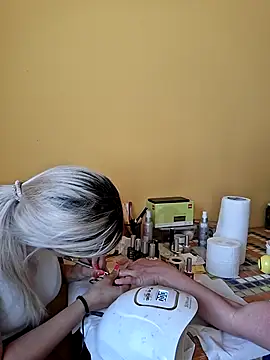 allinqueen online show from 17, 7, 2026