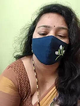 neelu-hoty online show from 28, 4, 2026