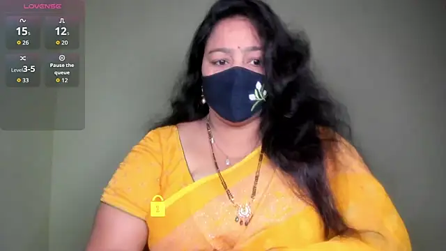neelu-hoty online show from 2, 7, 2026