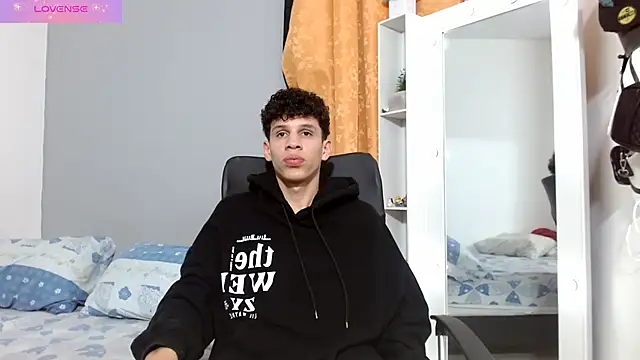 Snapshot of jeff_ross chatting on 10, 12, 2024 jeff ross online show from 10, 12, 2024