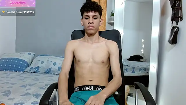 Snapshot of jeff_ross chatting on 19, 12, 2024 jeff ross online show from 19, 12, 2024