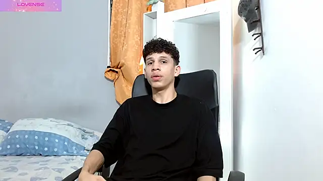 Snapshot of jeff_ross chatting on 20, 12, 2024 jeff ross online show from 20, 12, 2024