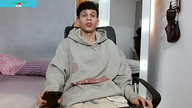 Snapshot of jeff_ross chatting on 31, 12, 2024 jeff ross online show from 31, 12, 2024