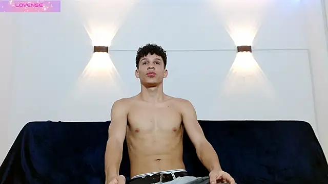 Snapshot of jeff_ross chatting on 27, 9, 2025 jeff ross online show from 27, 9, 2025