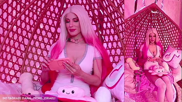 Snapshot of dana_more chatting on 22, 10, 2025 dana more online show from 22, 10, 2025