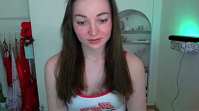  Barbie Kiss  online show from 8, 5, 2026