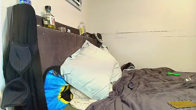 Snapshot of Naomiruty chatting on 12, 9, 2025 Naomiruty online show from 12, 9, 2025