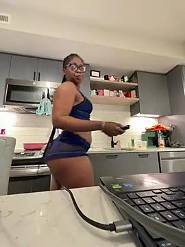 Naomiruty online show from 25, 5, 2026
