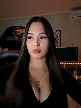 EricaWalls online show from 15, 9, 2025