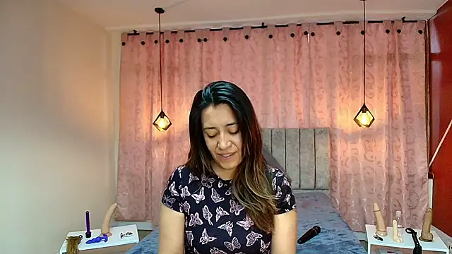 VioletaScott  online show from 7, 10, 2025