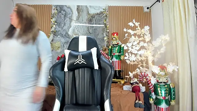 Danna topless online show from 20, 12, 2025