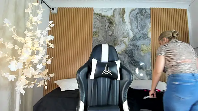 Snapshot of Danna_topless chatting on 16, 5, 2026 Danna topless online show from 16, 5, 2026