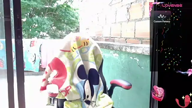 Snapshot of lvsaraa_sexy chatting on 8, 1, 2025 lvsaraa sexy online show from 8, 1, 2025