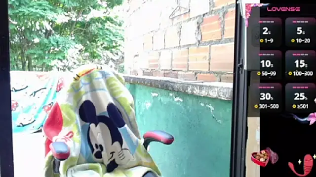 Snapshot of lvsaraa_sexy chatting on 8, 1, 2025 lvsaraa sexy online show from 8, 1, 2025