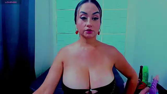 IsaSixty9 online show from 5, 3, 2025