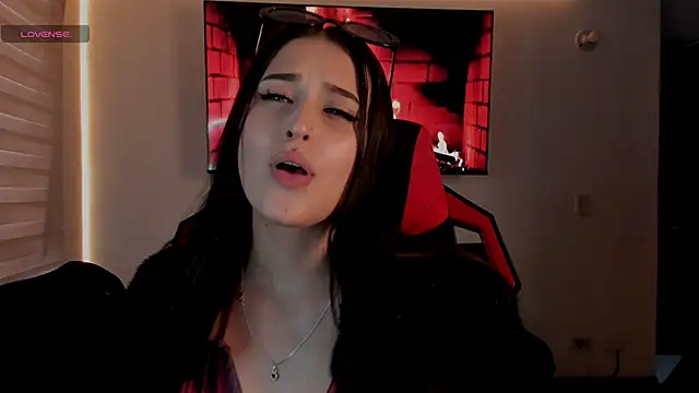 Charlotte greys online show from 22, 11, 2025