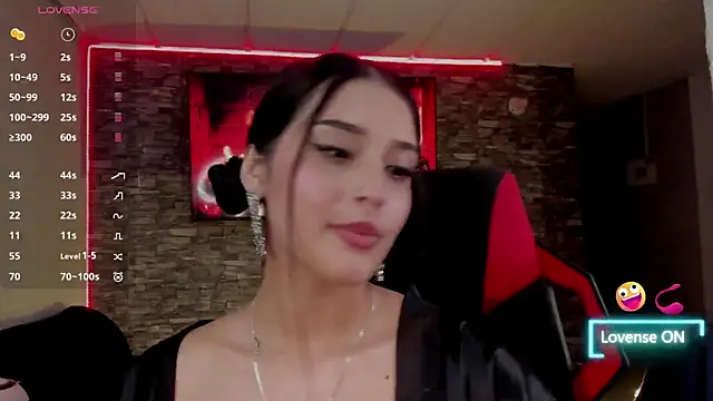Snapshot of Charlotte_greys chatting on 25, 4, 2026 Charlotte greys online show from 25, 4, 2026