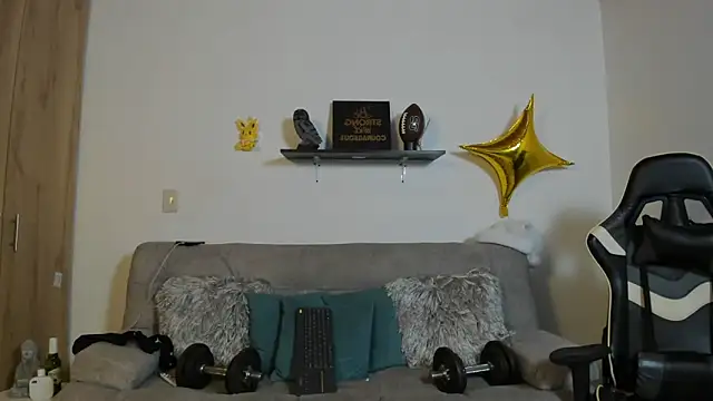 julian wallace online show from 28, 10, 2025