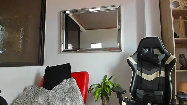 julian wallace online show from 29, 4, 2026