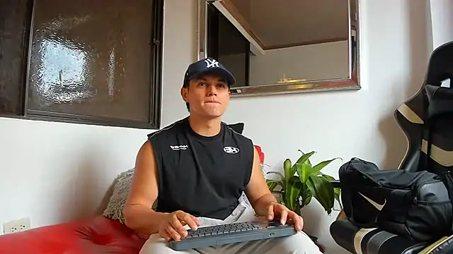 julian wallace online show from 4, 5, 2026