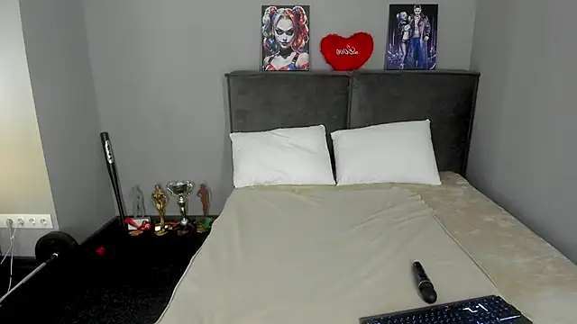 MuscleXXXBarbie online show from 5, 8, 2026