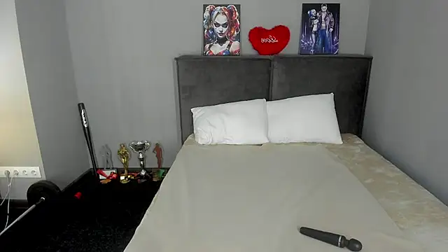 MuscleXXXBarbie online show from 6, 8, 2026