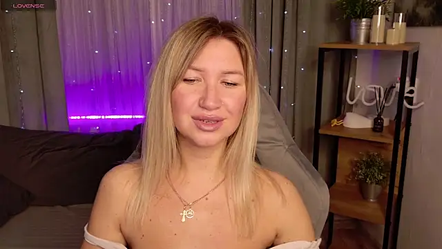 MilaBott online show from 12, 10, 2025