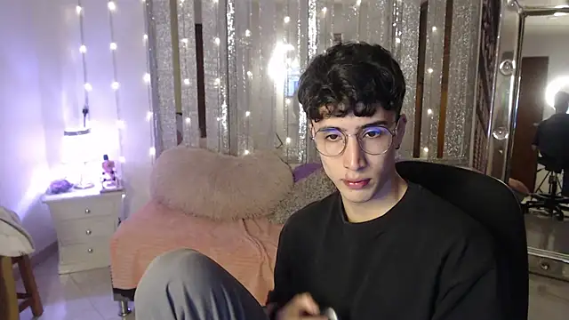 gojo satoru 18 online show from 14, 1, 2025