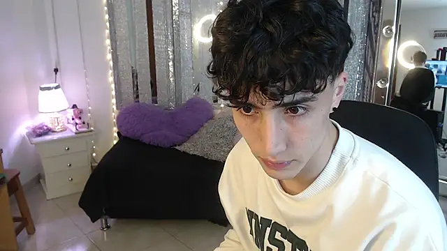 gojo satoru 18 online show from 8, 2, 2025