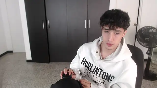 gojo satoru 18 online show from 28, 2, 2025