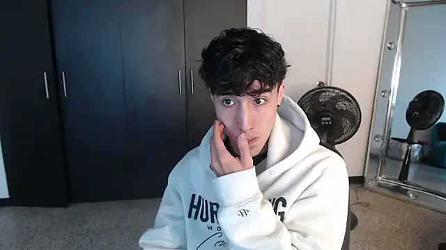 gojo satoru 18 online show from 3, 3, 2025