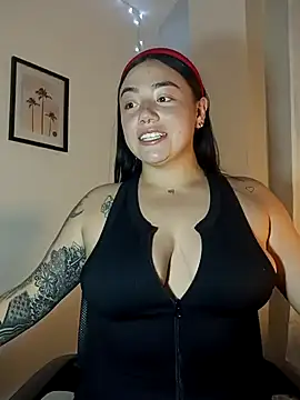 Snapshot of helena_smith chatting on 4, 2, 2025 helena smith online show from 4, 2, 2025