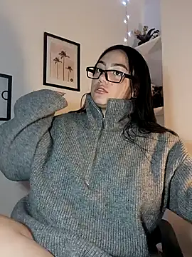 Snapshot of helena_smith chatting on 8, 2, 2025 helena smith online show from 8, 2, 2025