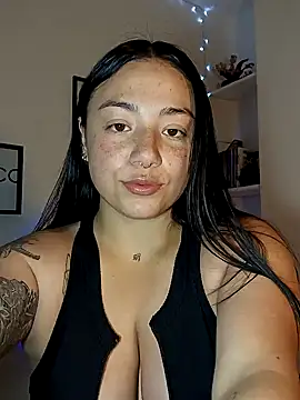 Snapshot of helena_smith chatting on 12, 2, 2025 helena smith online show from 12, 2, 2025