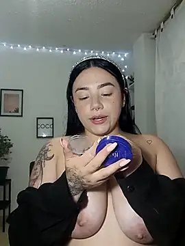 Snapshot of helena_smith chatting on 18, 3, 2025 helena smith online show from 18, 3, 2025