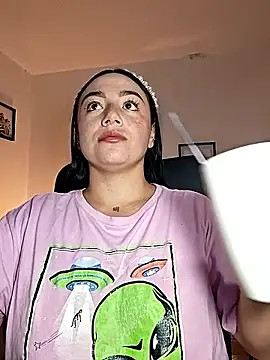 Snapshot of helena_smith chatting on 7, 11, 2025 helena smith online show from 7, 11, 2025