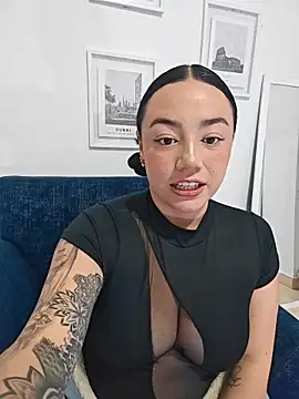 Snapshot of helena_smith chatting on 9, 2, 2026 helena smith online show from 9, 2, 2026